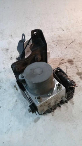 2016 Nissan Murano AWD W/Adaptiv Used OEM ABS Pump and Motor Assembly used OEM ABS pump and module assembly