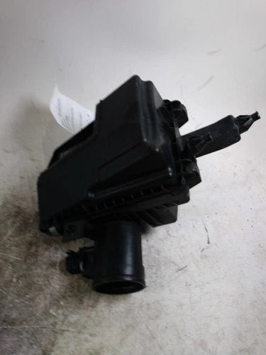 2017 Nissan Rogue QR25DE 2.5L VIN J 1ST Digit Ja Used OEM Air Cleaner Assembly used OEM air cleaner assembly