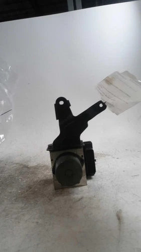 2016 Kia Forte Actuator and Pump Used OEM ABS Pump and Motor Assembly used OEM ABS pump and module assembly