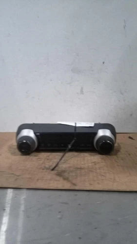 2019 Toyota RAV4 Front Id 55900-0R190 Used OEM A/C Selector Switch used OEM A/C climate control module