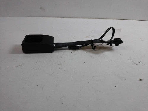 2018 Chevrolet Equinox Bucket Passenger B Used OEM Front Right Seat Belt Front used OEM seat belt