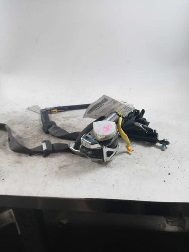 2016 Hyundai Santa Fe Bucket Seat Swb Spo Used OEM Front Right Seat Belt Front used OEM seat belt