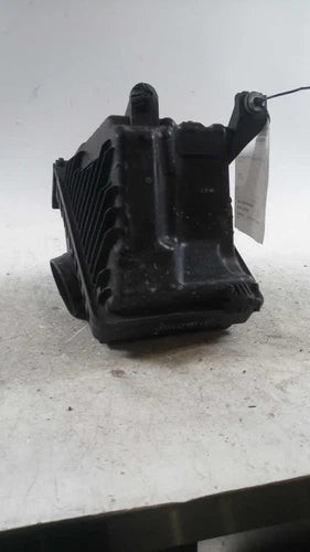 2018 Hyundai Tucson Gasoline 1.6 Used OEM Air Cleaner Assembly used OEM air cleaner assembly