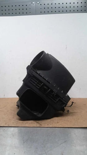 2020 Jeep Grand Cherokee Used OEM Air Cleaner Assembly used OEM air cleaner assembly