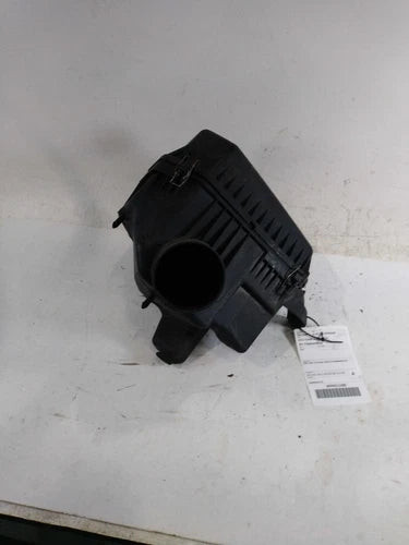 2015 Chrysler Town & Country Used OEM Air Cleaner Assembly used OEM air cleaner assembly