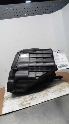 2018 Audi Q5 2.0L From /17 Used OEM Air Cleaner Assembly used OEM air cleaner assembly