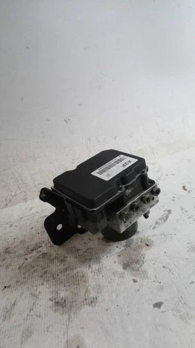 2017 Buick Enclave W/Variable Assist Power Ste Used OEM ABS Hydraulic Assembly used OEM ABS pump and module assembly