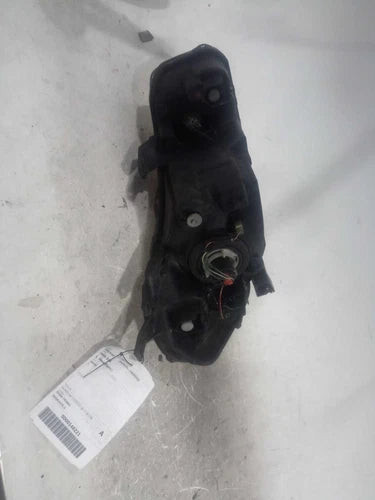 2009 Suzuki SX4 Headlight Left 4DR Oe Used OEM Headlights used OEM headlight assembly