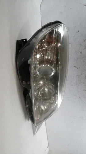 2010 Mercedes-Benz Mercedes c-class 204 Type Used OEM headlight used OEM headlight