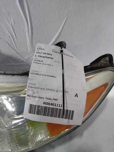 2012 Toyota Sienna halogen clear lens Left Gr Used OEM headlight used OEM headlight
