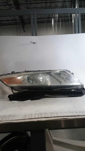 2015 Honda Crosstour Right Used OEM headlight used OEM headlight