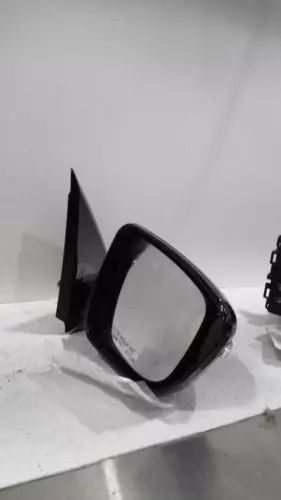 2017 Nissan Pathfinder Power w/o camera non-heated Used OEM door mirror used OEM door mirror