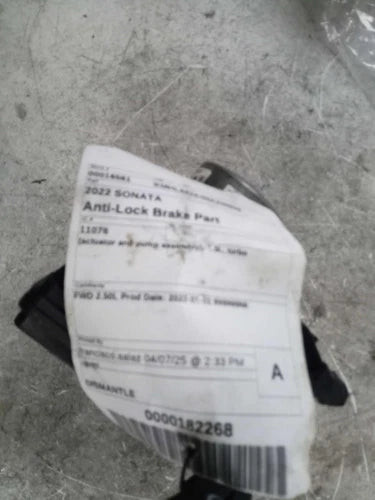 2022 Hyundai Sonata actuator and pump ass Used OEM ABS pump and module used OEM ABS pump and module