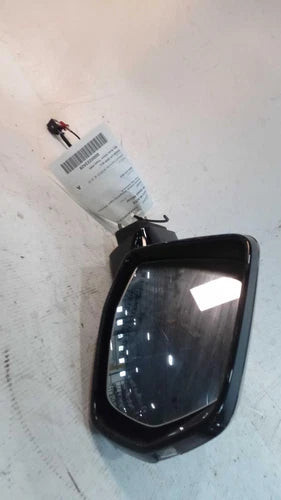 2022 Chevrolet Blazer power heated w/integral turn Used OEM door mirror used OEM door mirror