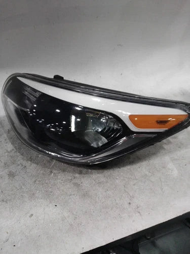 2019 Kia Soul halogen L. w/o LED accents Left Used OEM headlight used OEM headlight