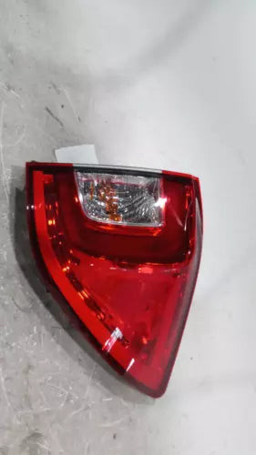 2020 Honda Passport quarter mounted Right G Used OEM tail light used OEM tail light