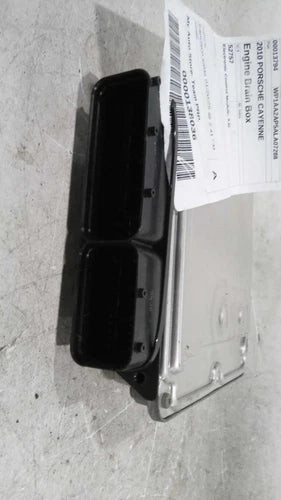 2010 Porsche cayenne Electronic C Used OEM engine control module used OEM engine control module