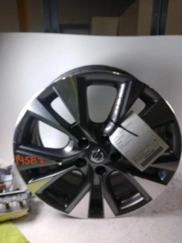 2015 Nissan Murano 18x7-1/2 alloy chrome Used OEM wheel used OEM wheel