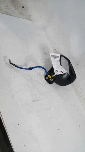 2020 Subaru Ascent manual folding painted cover w/o Used OEM door mirror used OEM door mirror