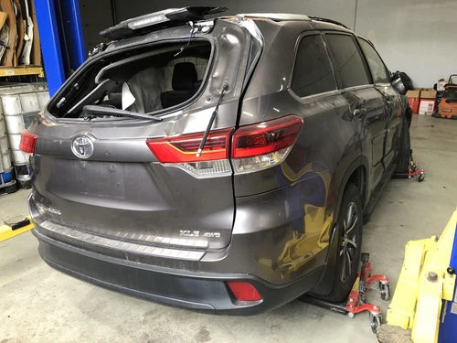 2014 - 2020 TOYOTA HIGHLANDER REAR CROSSMEMBER SUBFRAME 3.5L VIN Z 5TH DIGIT OEM used OEM rear subframe and crossmember