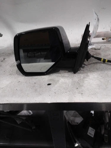 2015 Cadillac Escalade Power w/turn signal opt DL3 w Used OEM door mirror used OEM door mirror