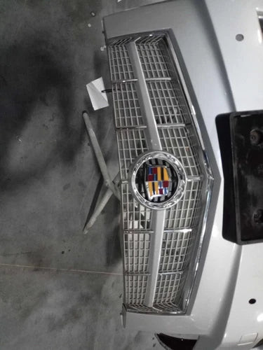 2012 Cadillac Srx upper Upper Used OEM grille used OEM grille