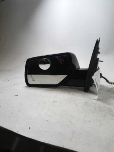 2017 GMC Yukon xl 1500 Power w/turn signal opt DL3 w Used OEM door mirror used OEM door mirror