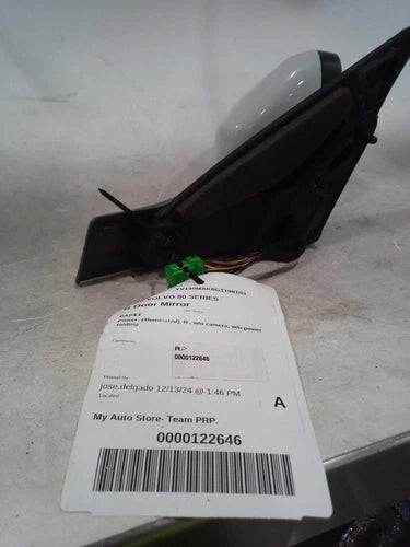 2016 Volvo 80 series Power illuminated R. w/o Used OEM door mirror used OEM door mirror