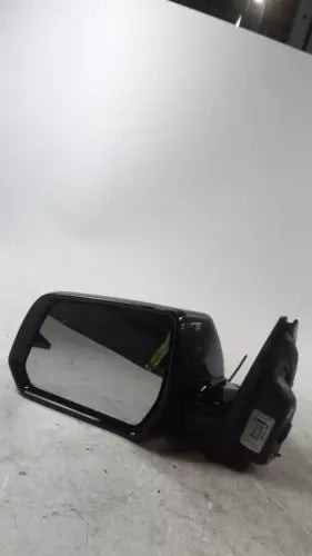 2018 Chevrolet Traverse power manual folding w/o tur Used OEM door mirror used OEM door mirror