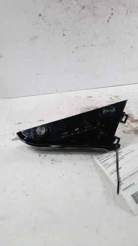 2019 Toyota Camry 7.0`` touch screen mounted belo Used OEM A/C climate control module used OEM A/C climate control module