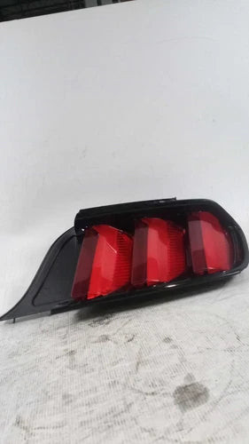 2017 Ford Mustang w/o chrome trim Right Gra Used OEM tail light used OEM tail light