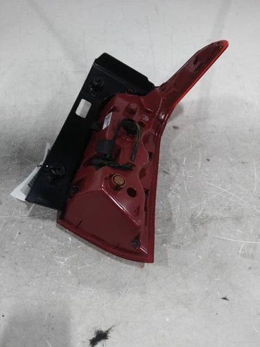 2020 Hyundai Palisade quarter panel mounted Used OEM tail light used OEM tail light