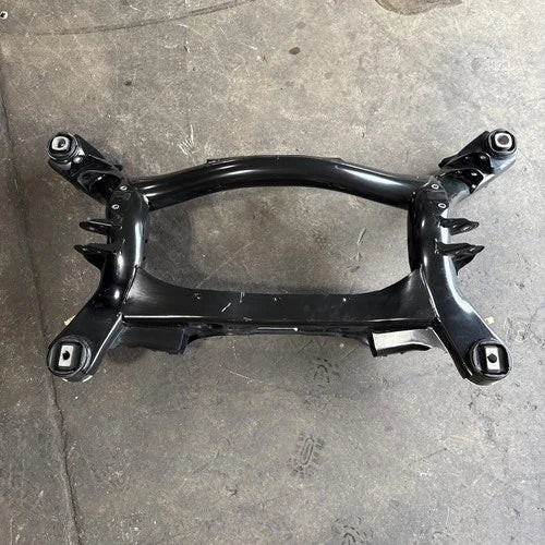 ☑️ 12-15 BMW 335i 328i F30 REAR SUSPENSION CROSSMEMBER SUBFRAME FRAME MOUNT OEM used OEM rear subframe and crossmember