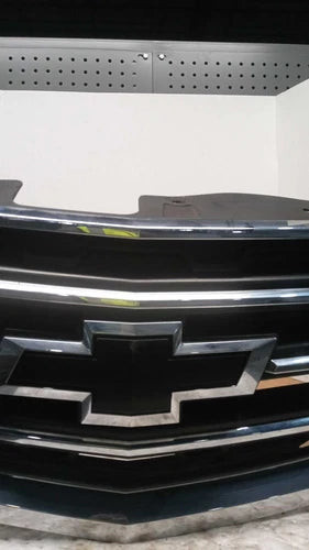 2017 Chevrolet Traverse Black OEM Grille 4DR SUV Used Salvage Part used OEM grille
