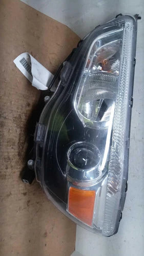2019 Mitsubishi Outlander sport halogen Left Used OEM headlight used OEM headlight