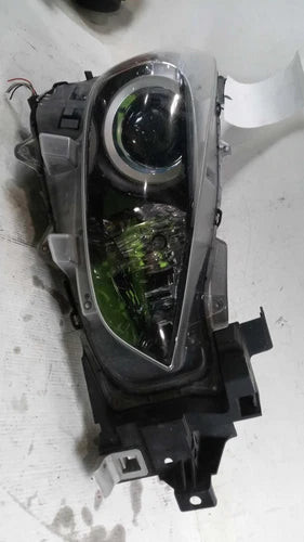 2018 Mazda 3 halogen Right Used OEM headlight used OEM headlight