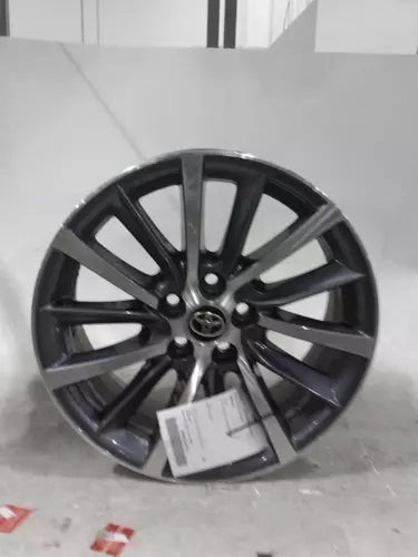 2019 Toyota Highlander 18x7-1/2 alloy 14 spoke gray inlay Used OEM wheel used OEM wheel