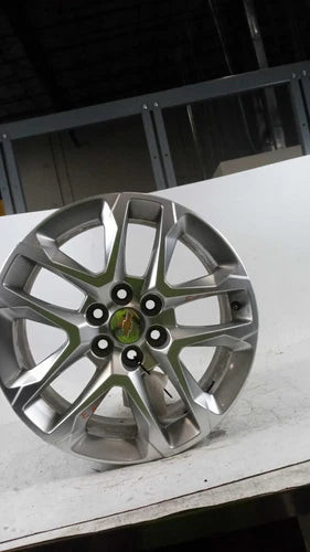 2019 Chevrolet Traverse 20x8 10 spoke opt SS8 Used OEM wheel used OEM wheel