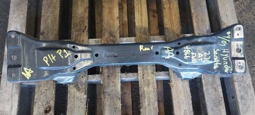 2002-2005 Hyundai Sonata Rear Crossmember Subframe Brace Frame Oem used OEM subframe bracket and support