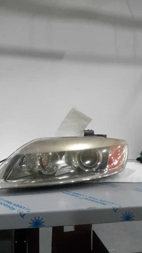 2009 Audi q7 xenon HID self adjusting op Used OEM headlight used OEM headlight