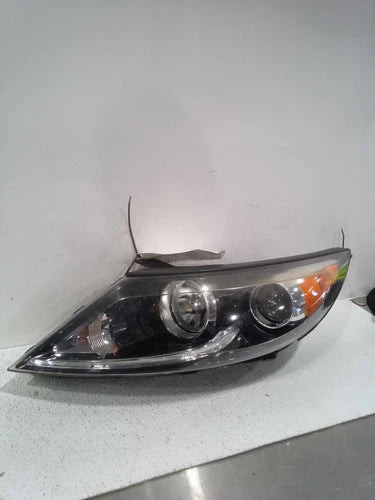 2014 Kia Sportage Canada market fog lamps L. Used OEM headlight used OEM headlight
