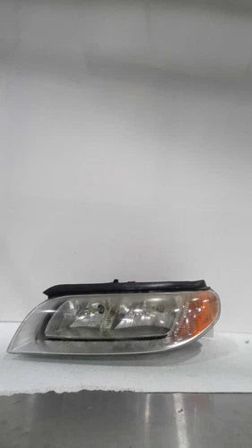 2009 Volvo 80 series xenon HID w/o adap Used OEM headlight used OEM headlight