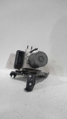 2017 Acura Mdx modulator assembly AWD 3.5L w/park assis Used OEM ABS pump and module used OEM ABS pump and module