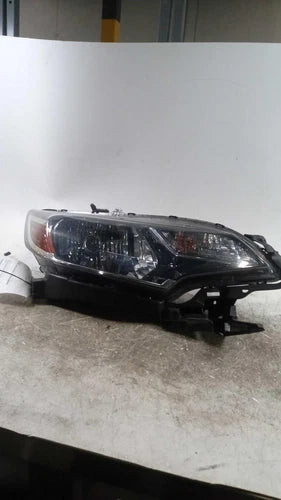 2020 Honda Fit Right Used OEM headlight used OEM headlight
