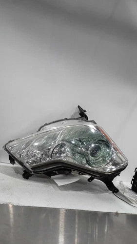 2008 Infiniti m35 halogen Right Gra Used OEM headlight used OEM headlight