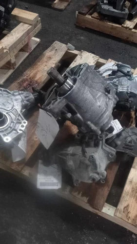 Used OEM Nissan Rogue Transfer Case Assembly 2010 Silver 143K Miles used OEM transfer case