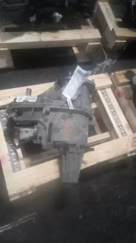 2008 Chevrolet Trailblazer OEM Transfer Case Assembly Used 170K Miles Red used OEM transfer case