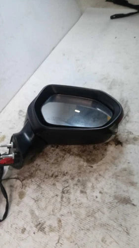 2018 Toyota Camry power w/blind spot alert w/o came Used OEM door mirror used OEM door mirror