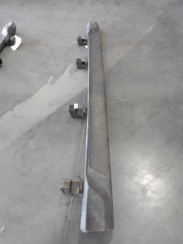 2020 Jeep Gladiator Used OEM running board used OEM running board