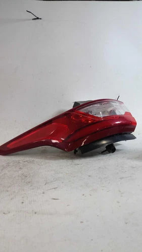 2018 Chevrolet Traverse quarter panel mounte Used OEM tail light used OEM tail light